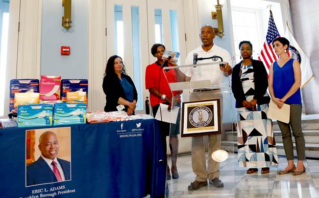 Inicia recaudación de productos femeninos para mujeres necesitadas en Brooklyn