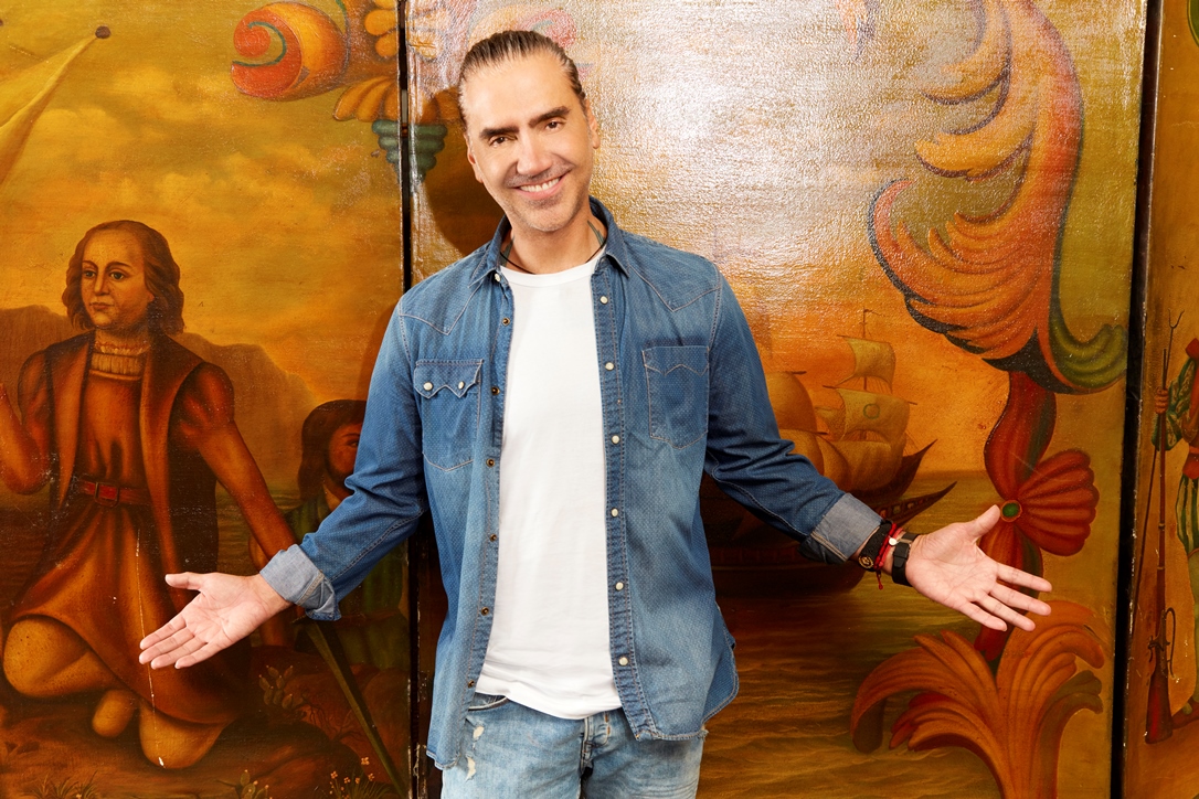 Alejandro Fernández  Habló sobre su nuevo tour, su hija, y su apoyo a los DREAMers
