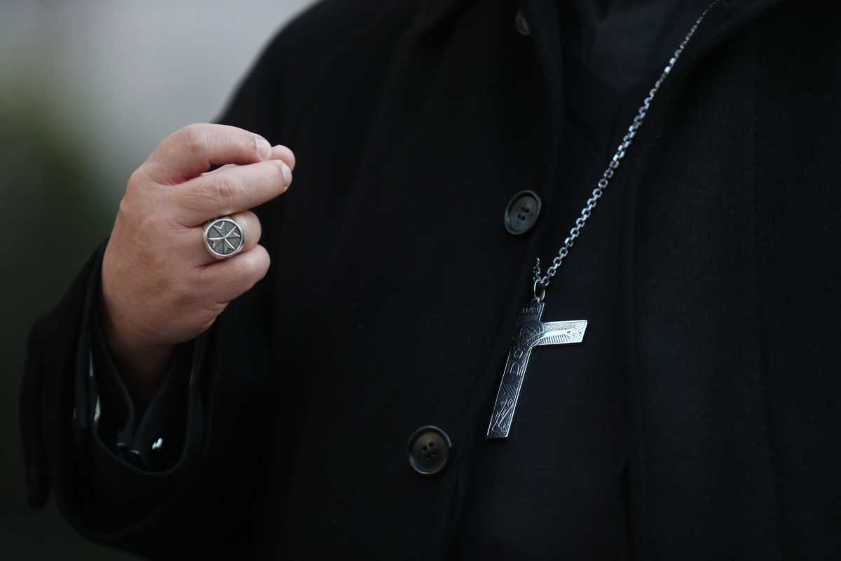 Sacerdote acusado de abuso sexual fue suspendido por la Diócesis de Rockville Centre.