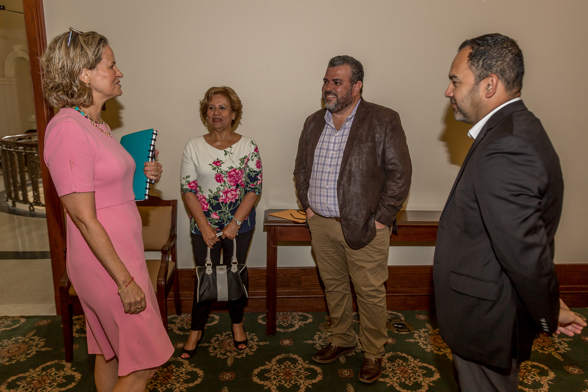 Laura Curran: 'Hispanos son importantes en administración del condado Nassau'