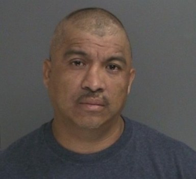 Hispano de Bay Shore arrestado por manejar embriagado llevando a un niño en el auto