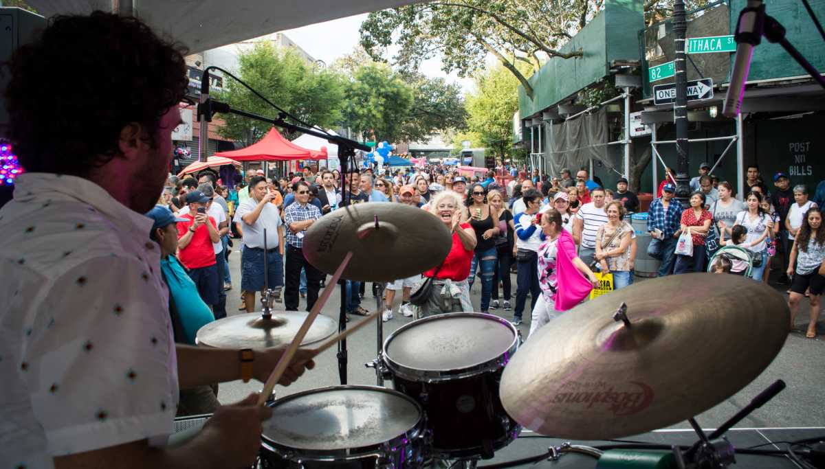 El Festival Viva la Comida estimula negocios de la Avenida Roosevelt