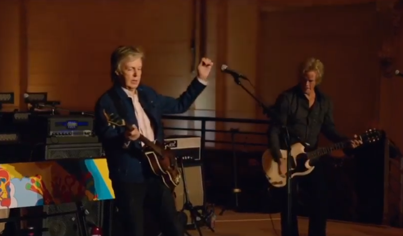 McCartney presenta su último álbum en un concierto sorpresa en Nueva York