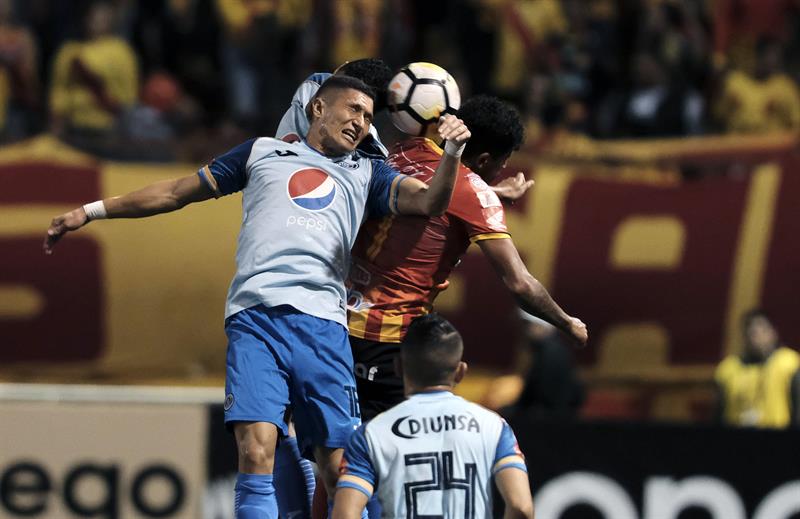 Herediano blanquea al Motagua y acaricia título de Liga Concacaf