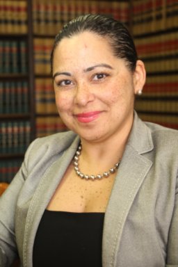Hon. Juez Joanne D. Quiñones: ‘Necesitamos más jueces latinos en las cortes. No somos suficientes’
