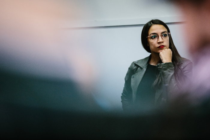 Candidatas "insurgentes" latinas ante última gran prueba en elecciones