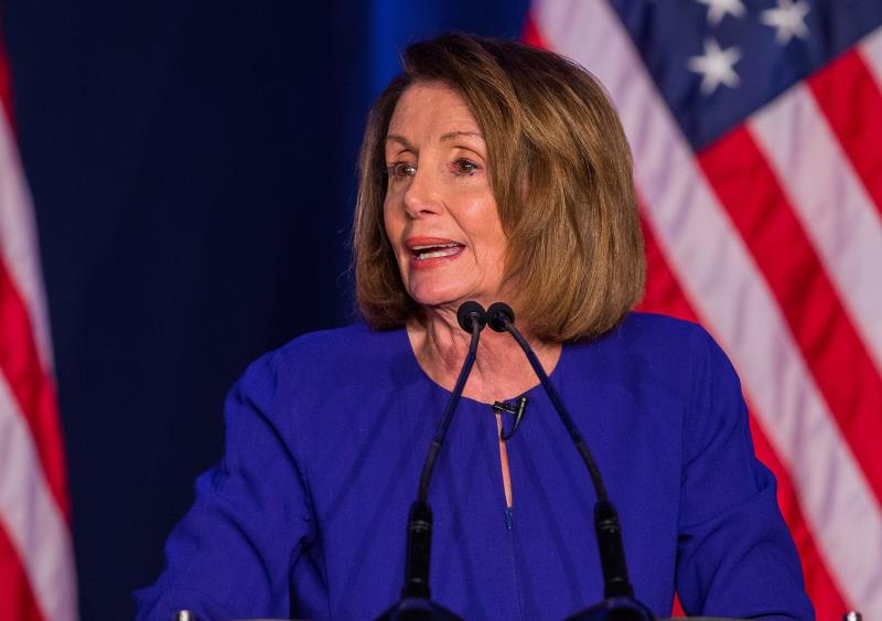 Los demócratas ganan mayoría en la Cámara de Representantes y frenan a Trump