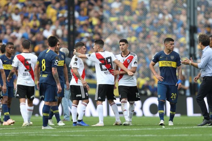 Boca y River empatan 2-2 y definirán el título de la Libertadores en el Monumental
