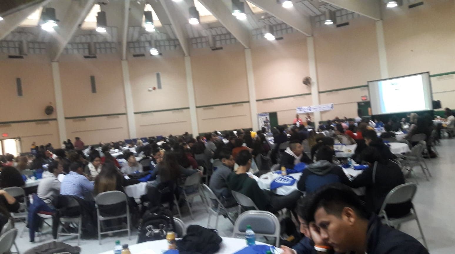Agencia LIEOC les dice !Sí se puede! a los jóvenes estudiantes