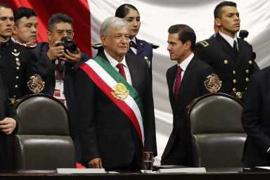 Manuel López Obrador tomó juramento como presidente de México