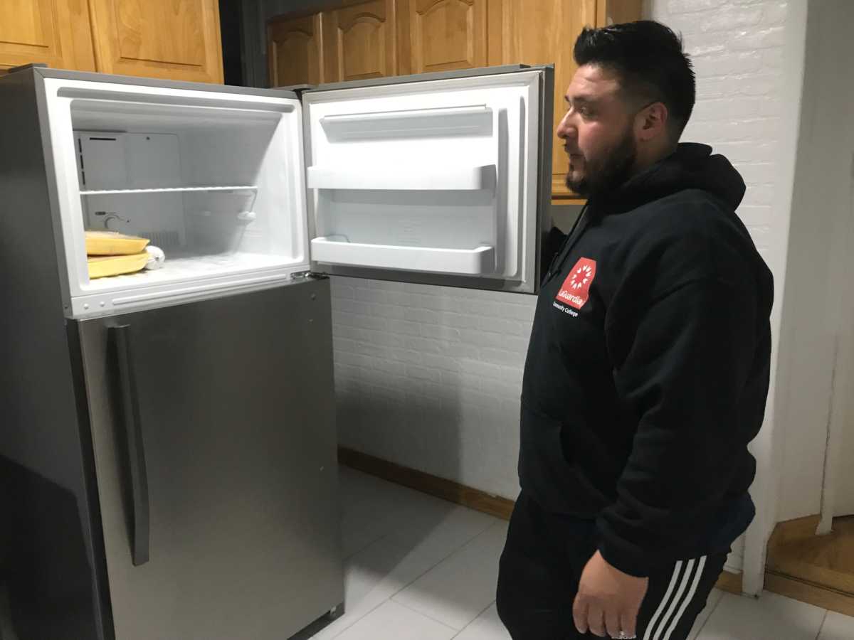 Estudiantes universitarios en Queens enfrentan mayor riesgo de inseguridad alimentaria