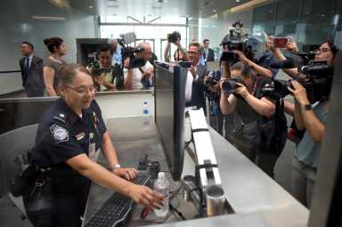 El cierre del Gobierno deja a las puertas de la deportación a inmigrantes