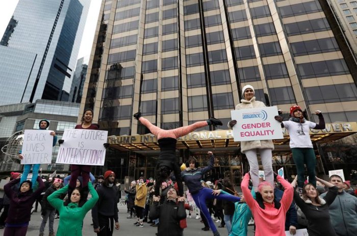 'Marcha de las Mujeres' en Nueva York protesta contra Trump