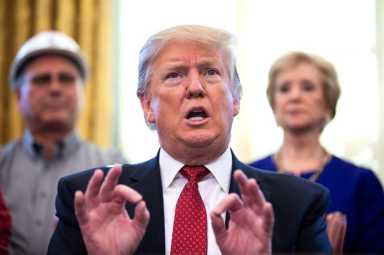 Fiscales exigen al comité de investidura de Trump los documentos financieros del presidente