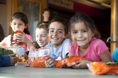 Island Harvest Food Bank recibe subvención de $ 30,000 para aliviar hambre infantil