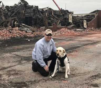Reconocen labor de Jefe de Bomberos de Nassau y de perro rescatista