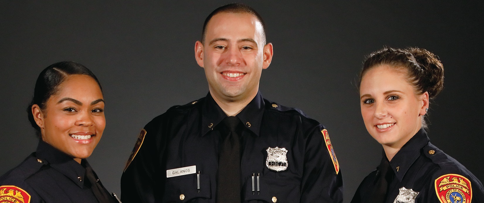 Organizan seminario para el examen de admisión al Departamento de Policía de Suffolk 