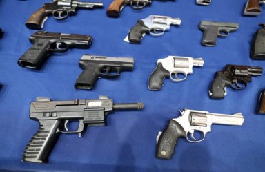 Asamblea estatal aprueba ley que requiere el almacenamiento seguro de armas