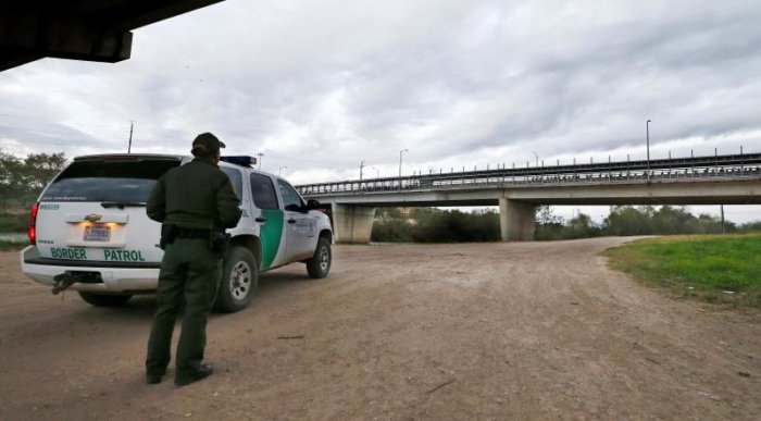 Trump amenaza de nuevo con cerrar la frontera con México