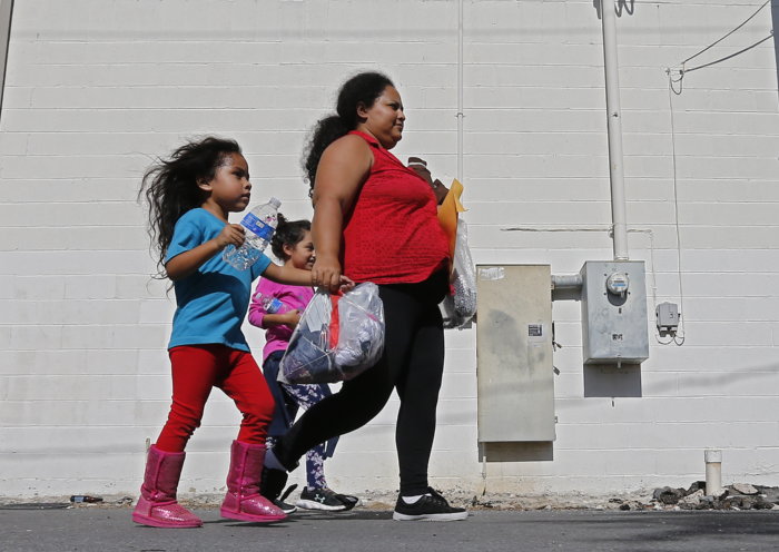 Critican al gobierno de Trump por querer deportar rápido a niños no acompañados