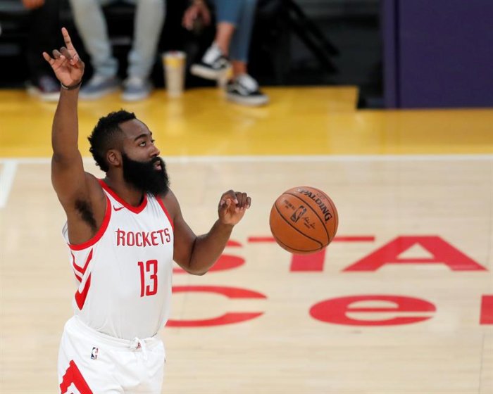 Harden logra quinto triple-doble de 50 puntos de su carrera