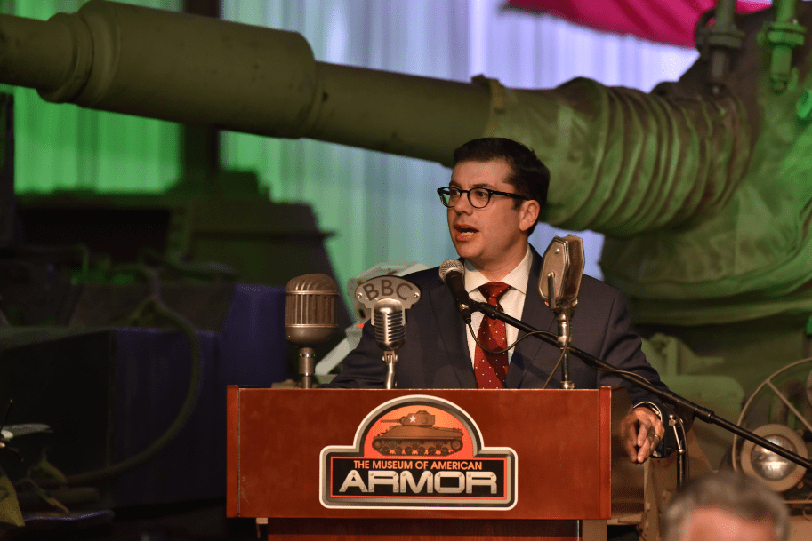 Contralor Jack Schnirman recibe el premio de Defensa de los Veteranos