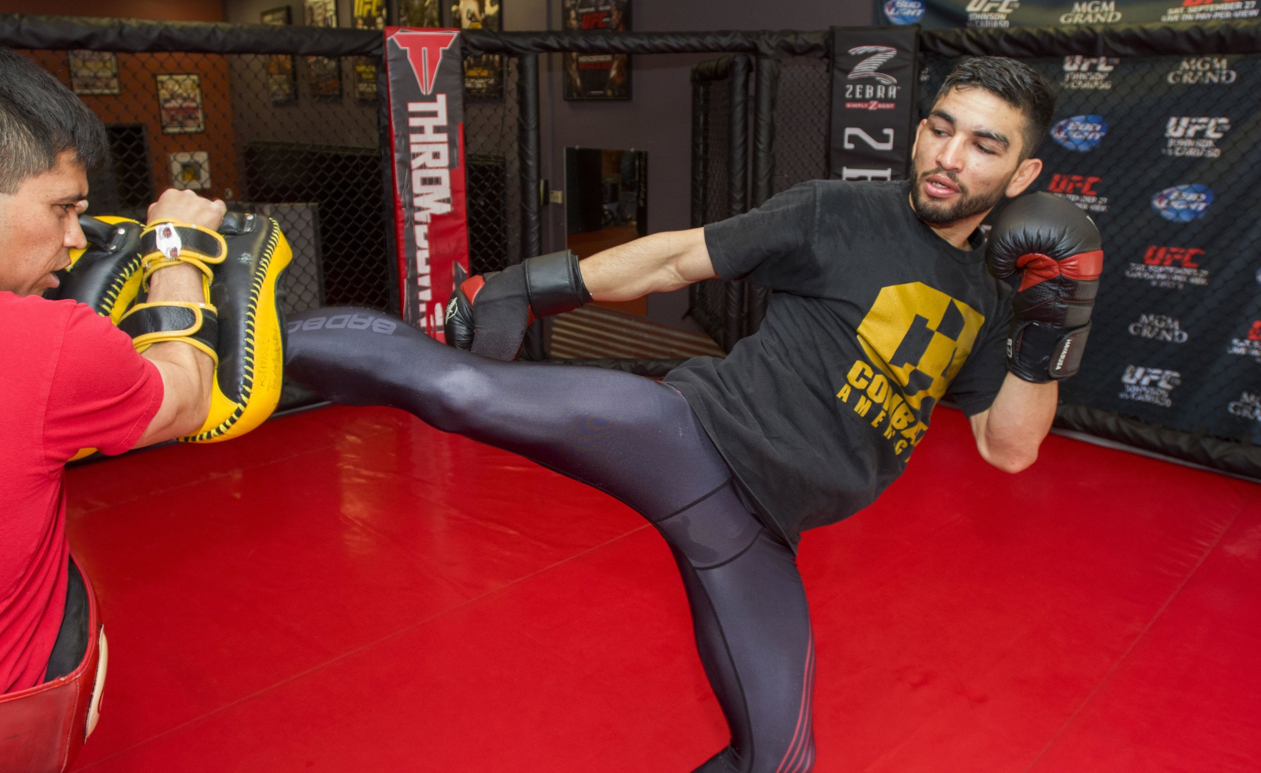 Mexicano "Pochito" Alday, de inmigrante deportado a campeón de lucha