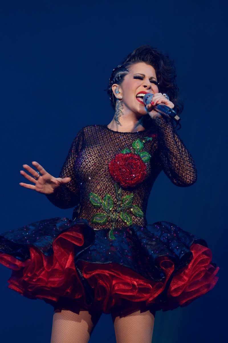 Alejandra Guzmán nos presenta su nuevo tema a ritmo de cumbia “cariñito corazón” junto a pipo rodríguez