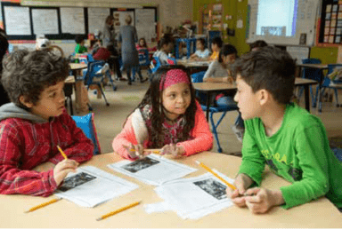 Una nueva escuela gratuita en Corona ayudará a niños inmigrantes a triunfar en la universidad