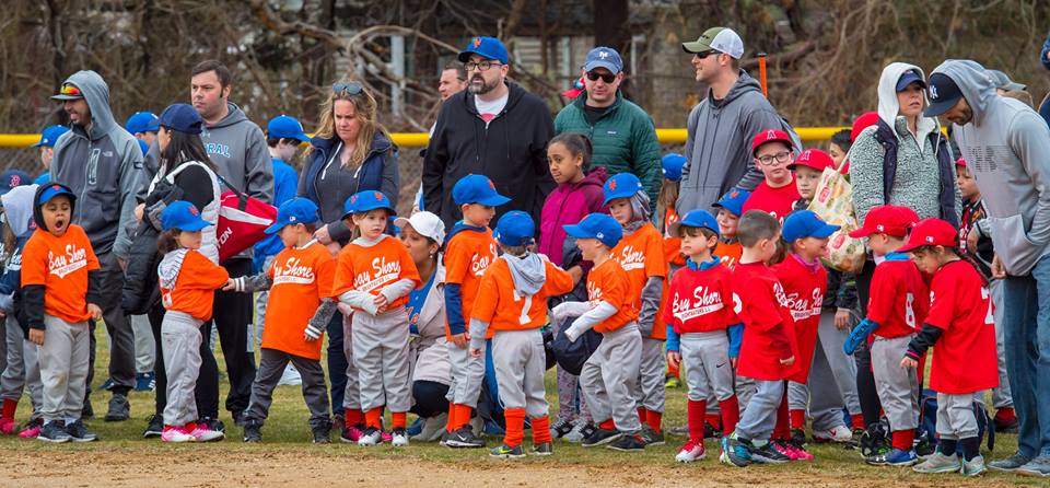 Ligas menores en Bay Shore inician su temporada de béisbol