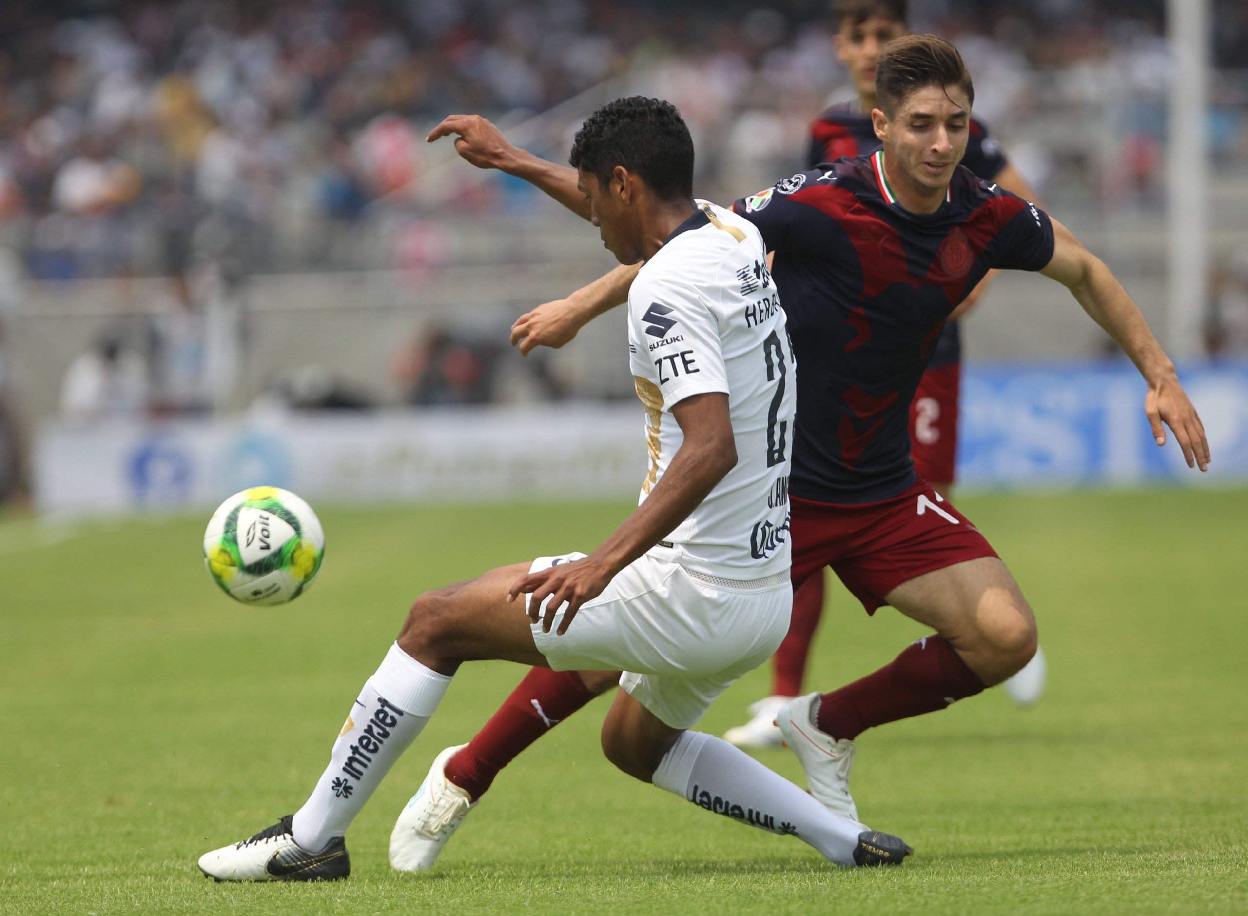 León remonta al Morelia y sigue comandando la Liga MX