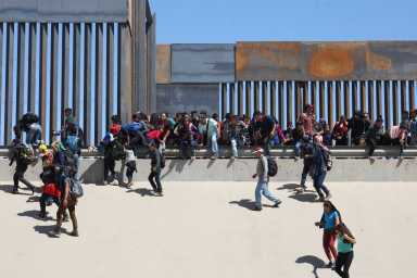 El Pentágono autoriza otros $ 1.500 millones para el muro fronterizo