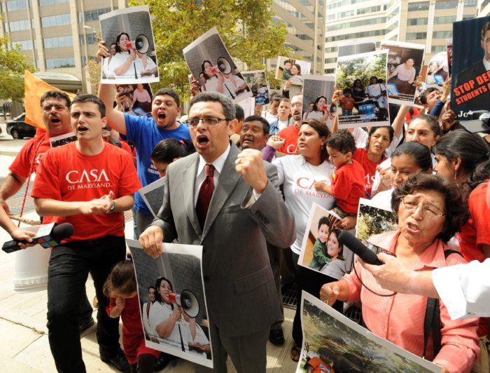 Corte federal ratifica apoyo a programa para jóvenes 'soñadores'