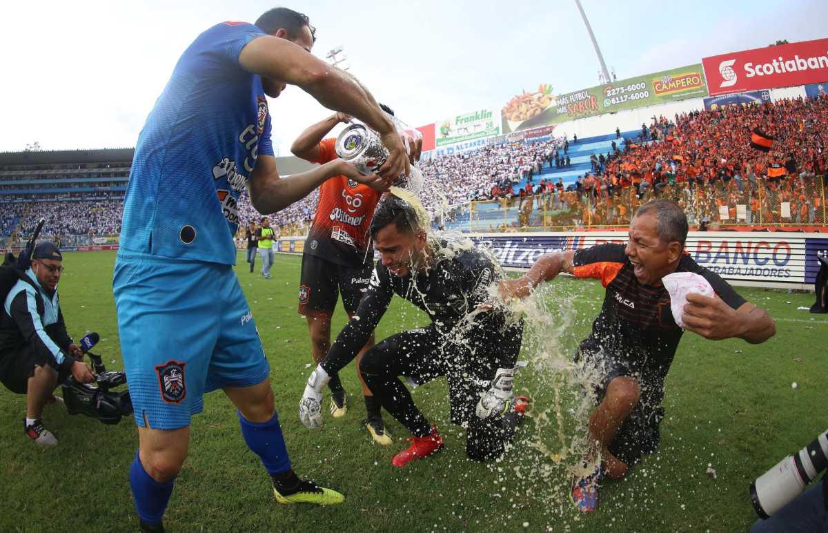 El Águila campeón del torneo Clausura de El Salvador