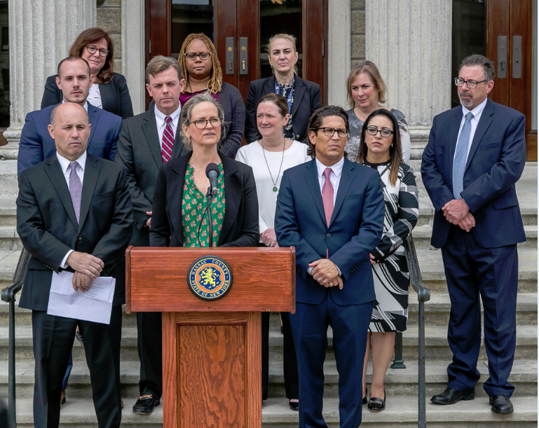 Anuncian Grupo de Trabajo para abordar crisis de opioides en Nassau
