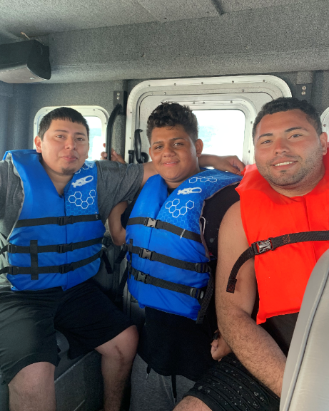 Tres hispanos rescatados del mar de Suffolk tras perderse en balsa inflable