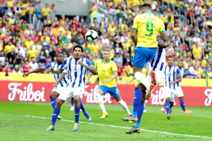 Brasil sin Neymar vapulea 7-0 a Honduras antes de Copa América