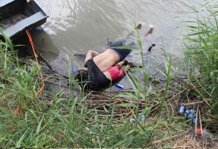 Foto de padre e hija ahogados refleja desesperación de inmigrantes