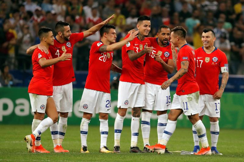 Chile supera a Colombia en tiros penales y se clasifica a semifinales