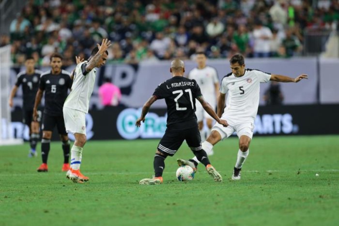 México gana en penales a Costa Rica y pasa a 'semis' de Copa Oro 2019