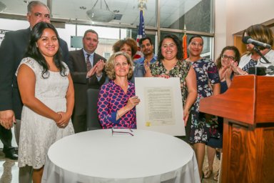 Condado de Nassau abre la Oficina de Asuntos Hispanos en Hempstead