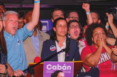 Lo logramos, todos ustedes: La defensora pública Cabán proclama aparente victoria en la primaria para fiscal de distrito de Queens