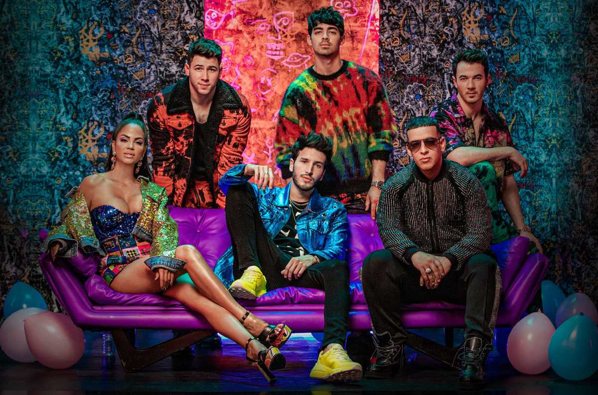 Jonas Brothers cantan en español con Sebastián Yatra