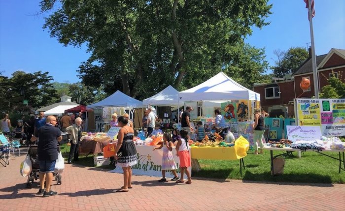 Farmingdale celebra Feria Callejera y el Día de la Historia Medieval