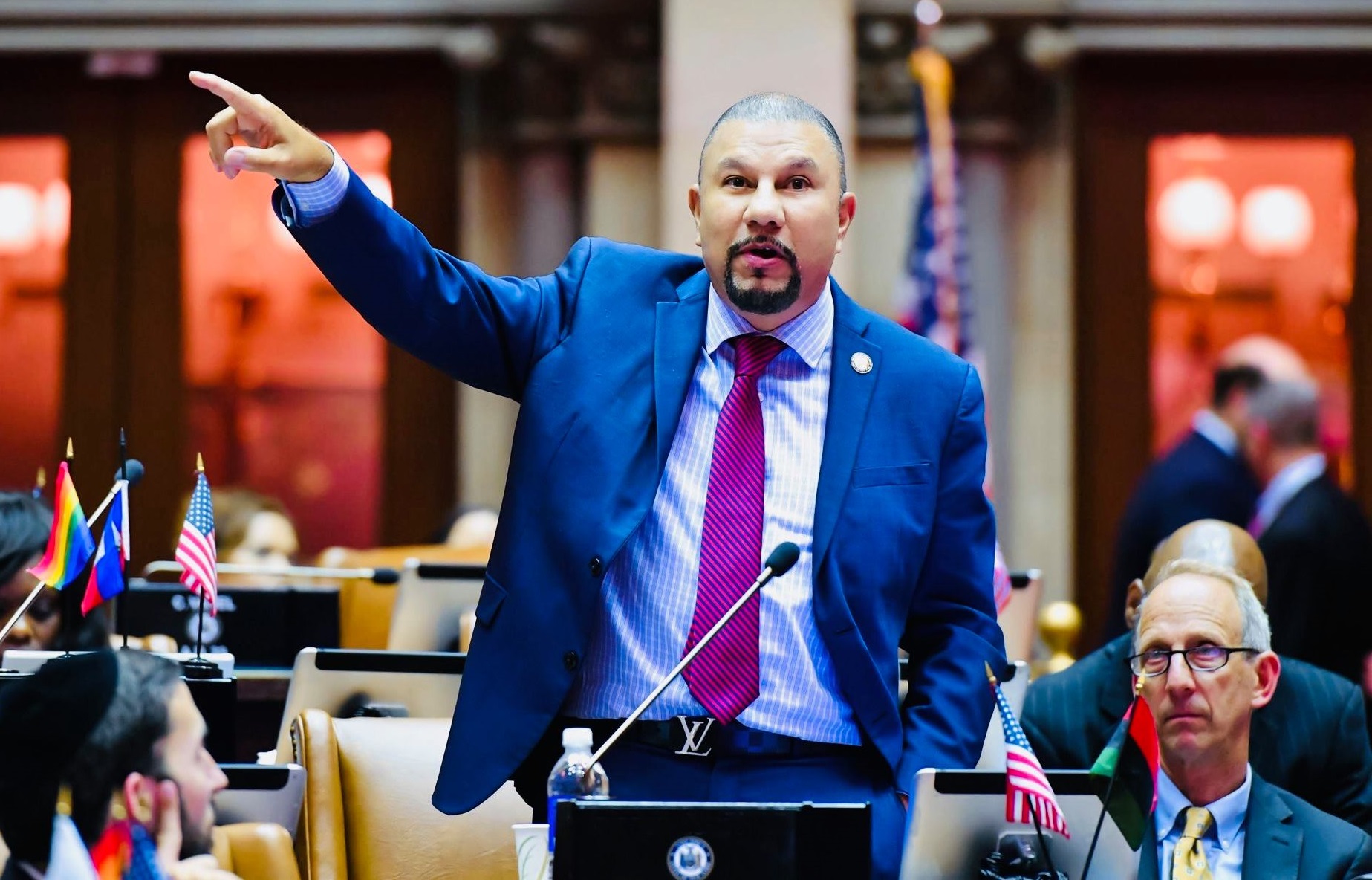Asambleísta Ramos: 'ICE no puede usar datos de las licencias para deportar a inmigrantes'
