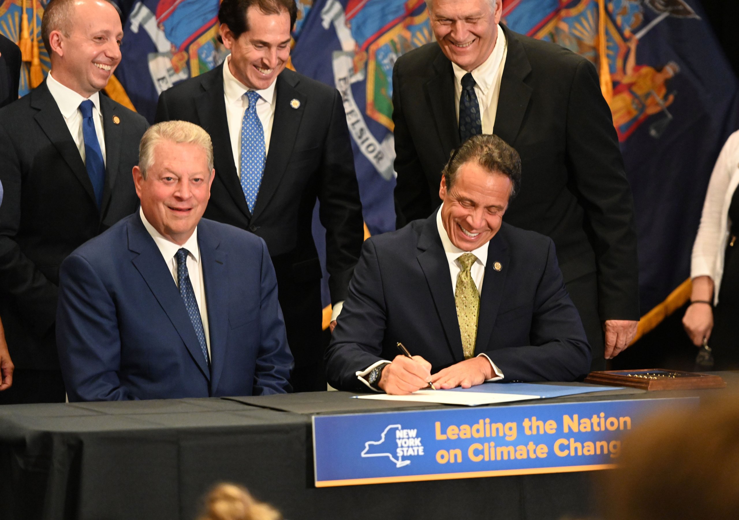 Nueva York adjudica la construcción del mayor parque eólico marítimo