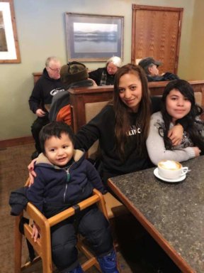 Madre embarazada de Queens fue liberada por ICE y reunificada con sus hijos ciudadanos de EE. UU.