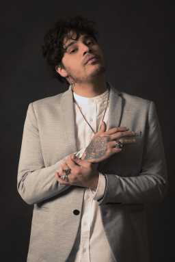 Jona Camacho Desde Colombia… La nueva cara del R&B en español