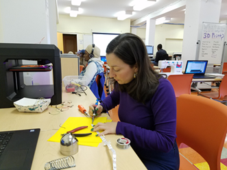 Biblioteca Pública de Queens marca el 70 aniversario en Queensbridge Houses