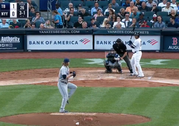 Dominicano Edwin Encarnación enciende el Yankee Stadium